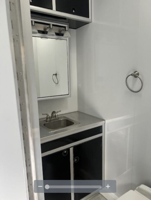 2023 Intech 44' Gooseneck W/Bathroom and Toilet, Trailer Has had very little use, Available Today - Image 5